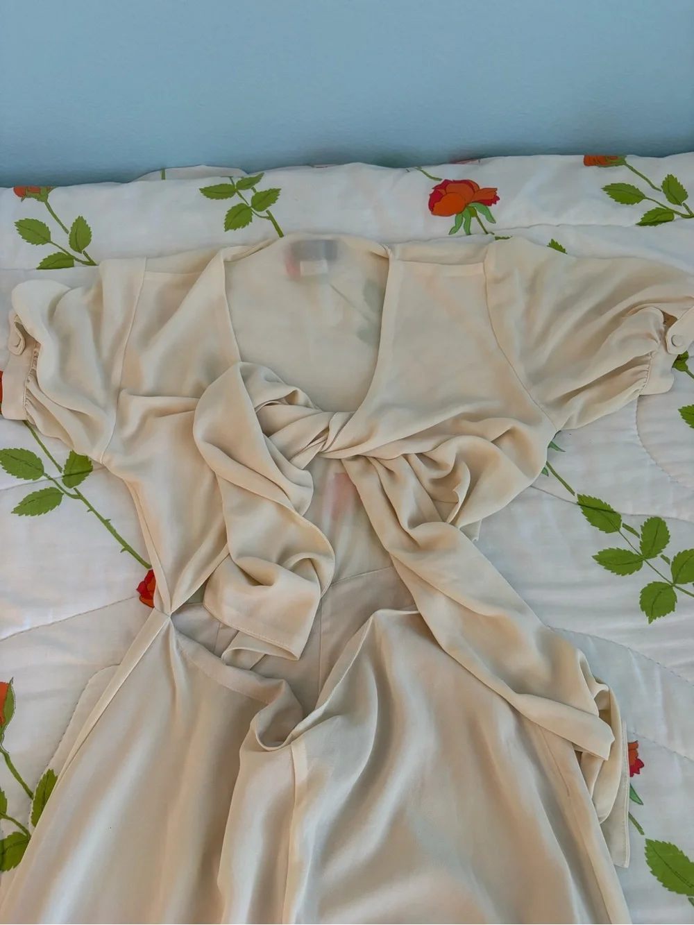 Nasty Gal Cream Blouse with Subtle Green Leaf Detail - Picture 4 of 5
